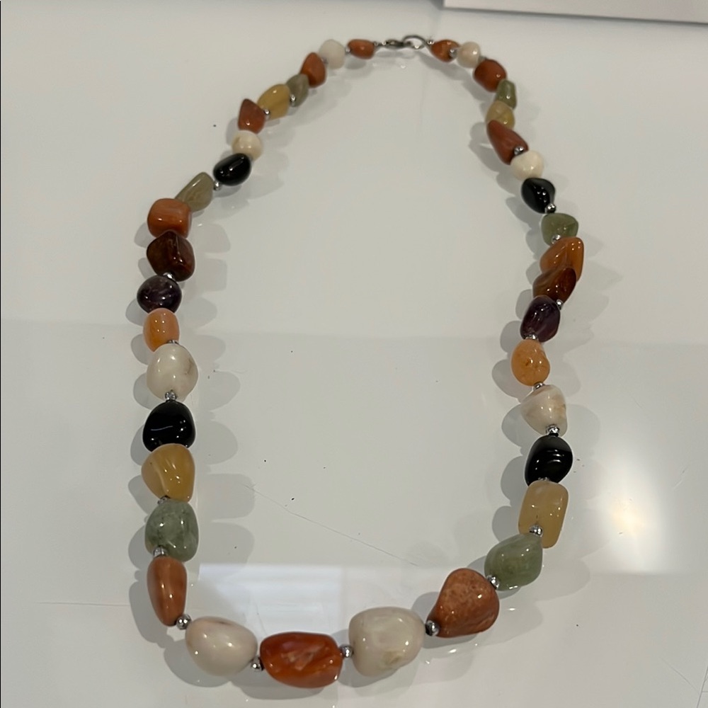 Multicolor Beaded Necklace. Multi stone.
